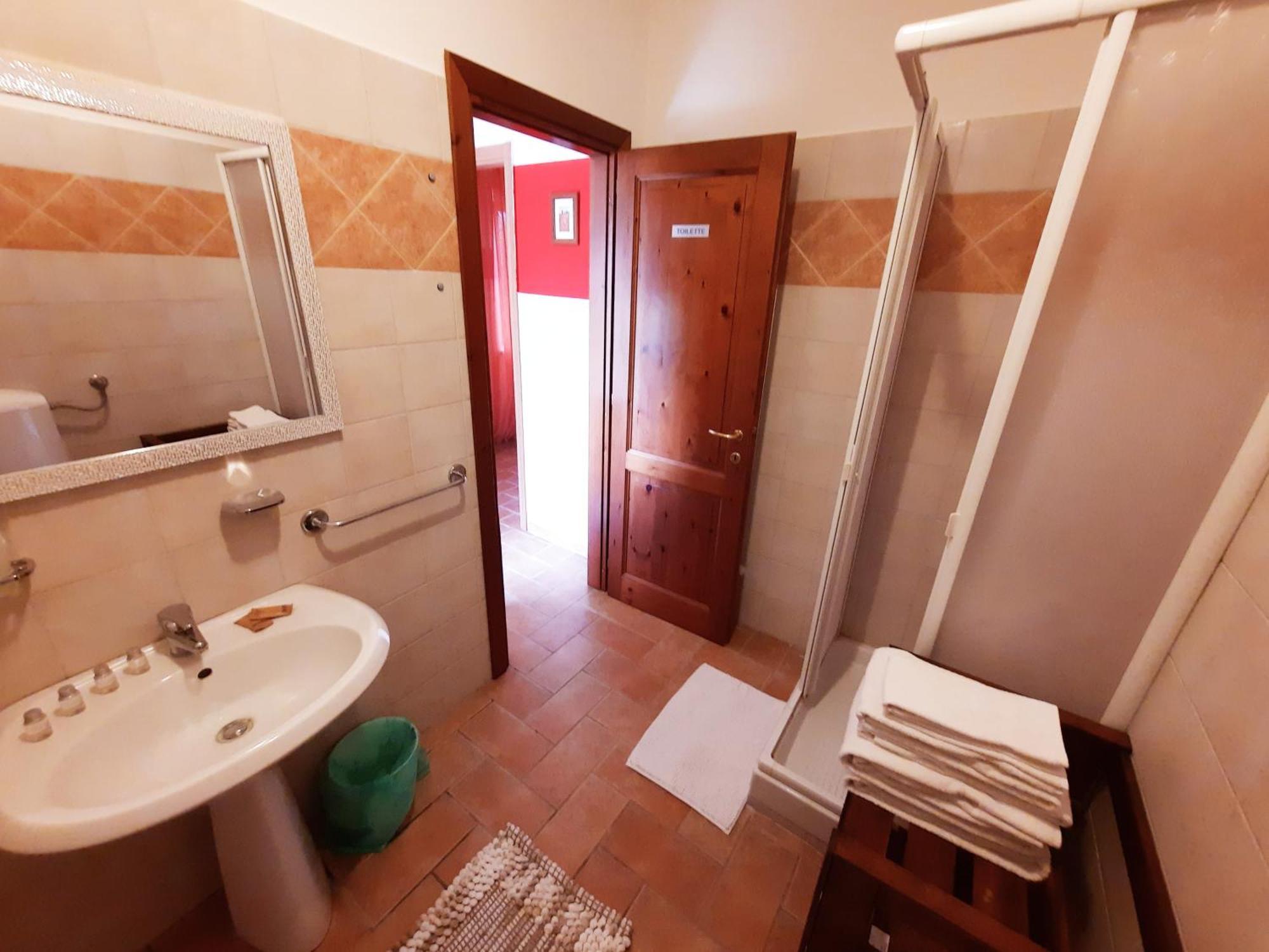 Apartamento Leonaerdo Guests House Panicale Habitación foto